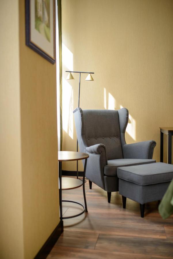 Stadthotel Koenig Albert Цитау Екстериор снимка