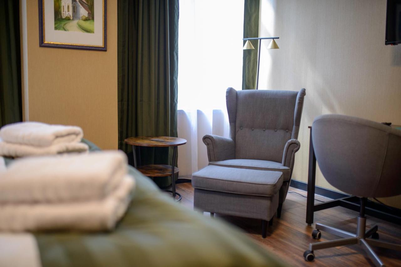 Stadthotel Koenig Albert Цитау Екстериор снимка