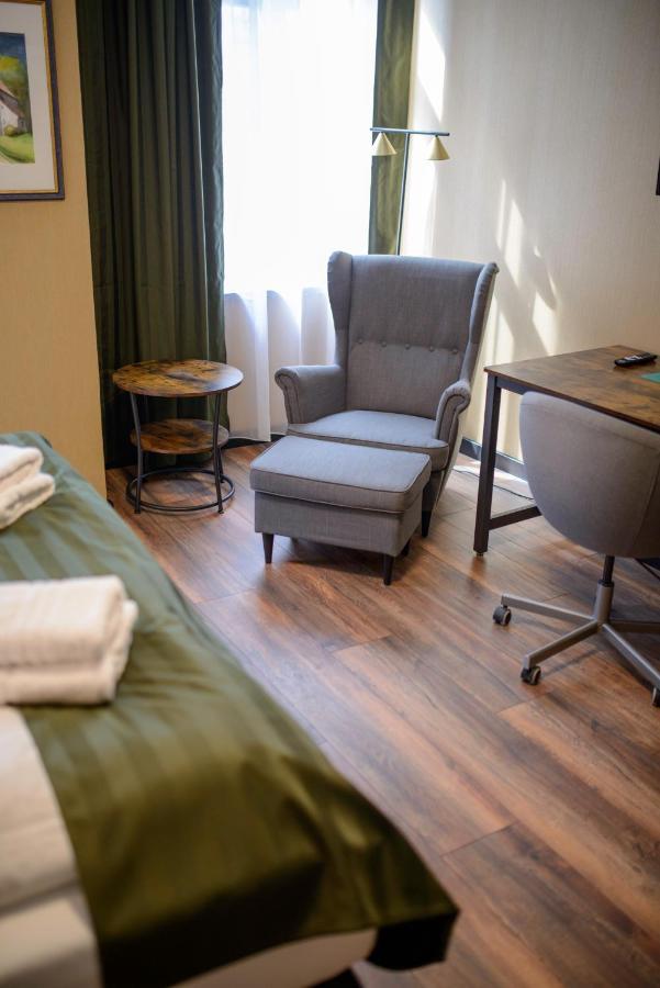 Stadthotel Koenig Albert Цитау Екстериор снимка