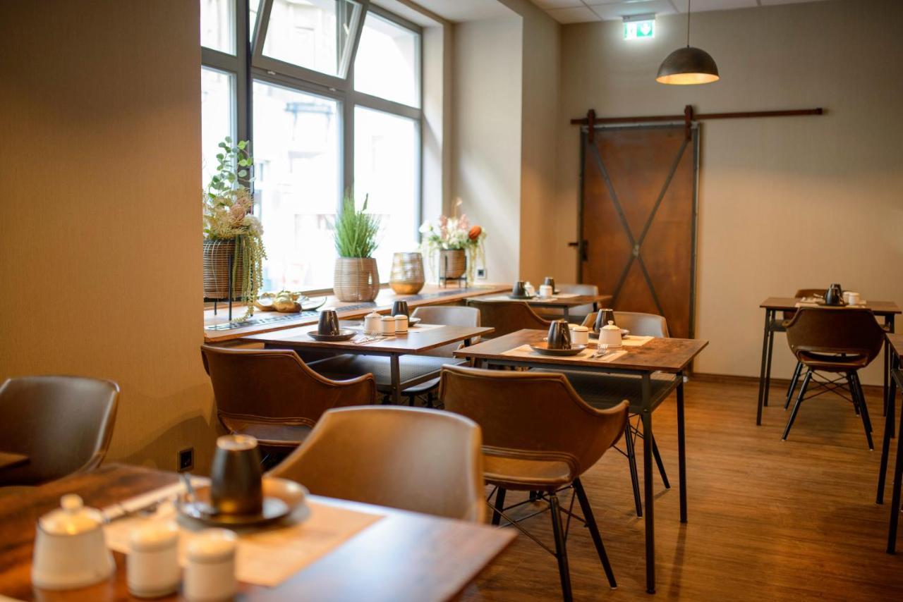 Stadthotel Koenig Albert Цитау Екстериор снимка